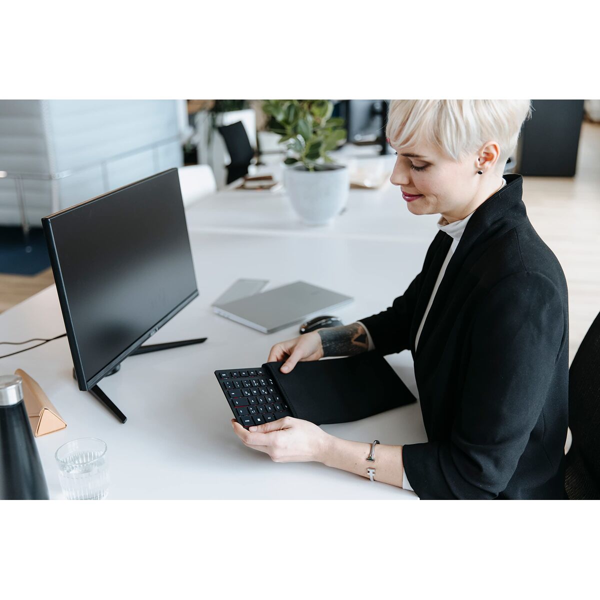 Cherry Klaviatuur Cherry Kw 9200 Mini Must Hispaaniakeelne Qwerty Qwerty